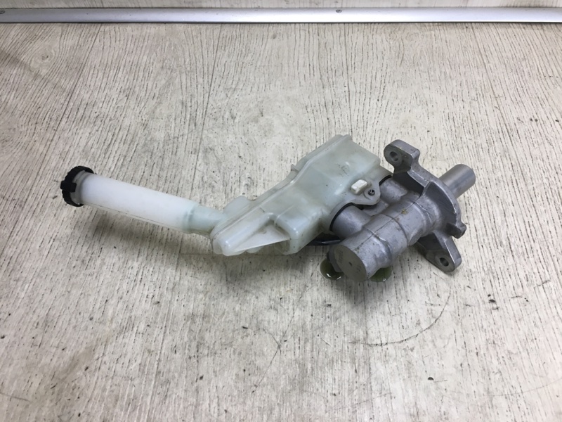 Главный тормозной цилиндр JUKE 10-19 2011 F15 1.6 MR16DDT