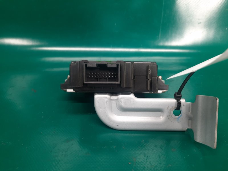 Блок управления дав.в шинах SONATA YF 10-14 2014 Седан 2.4 Блок управления дав.в шинах SONATA YF 10-14 2014 Седан 2.4