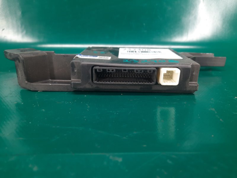 Блок электронный TOYOTA CAMRY 55 14-17 Седан