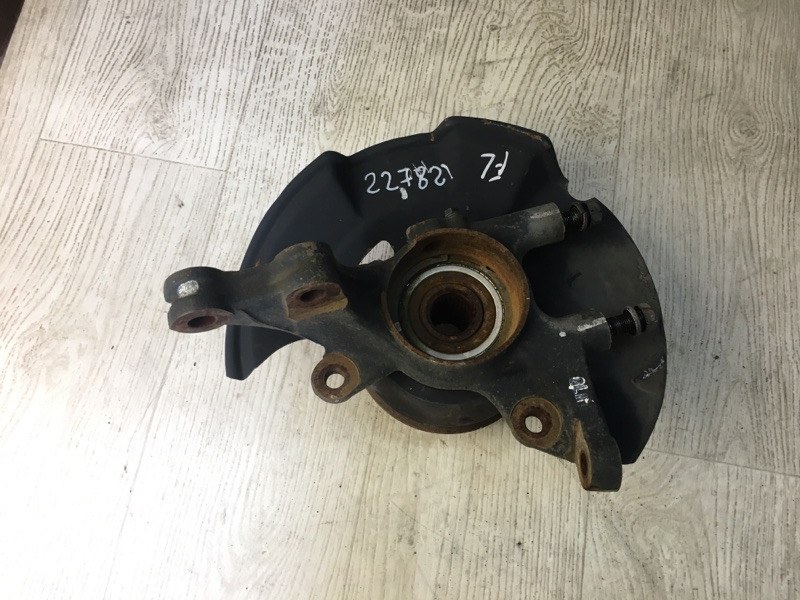 Кулак поворотный передний левый HYUNDAI ELANTRA HD 06-11 2008 HD 2.0 G4GC 517152H000 Б/У