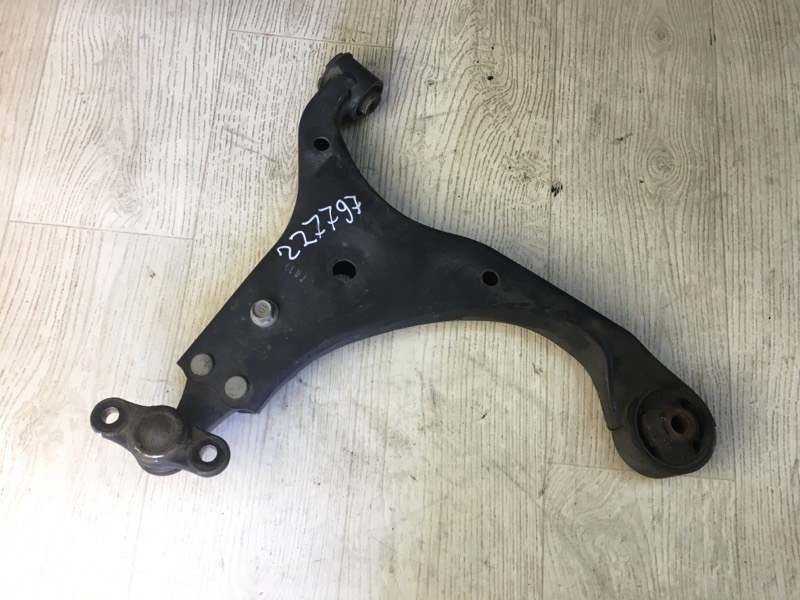 Рычаг передней подвески нижний передний правый HYUNDAI ELANTRA HD 06-11 2008 HD 2.0 G4GC 54501-2H000 Б/У