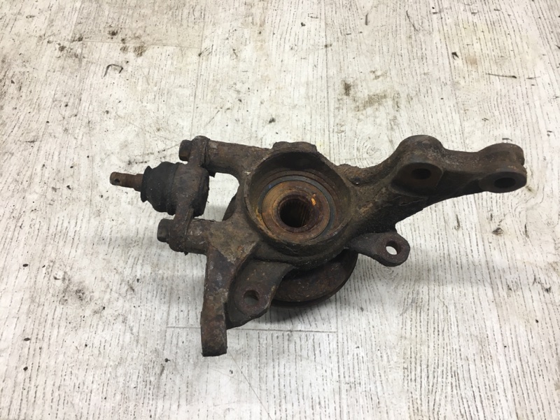 Кулак поворотный передний правый ELANTRA HD 06-11