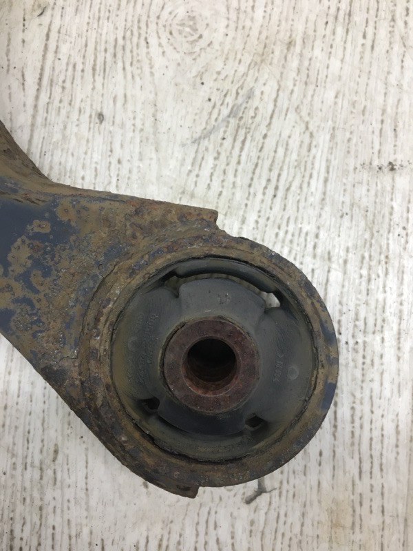 Рычаг передней подвески нижний передний левый HYUNDAI ELANTRA HD 06-11