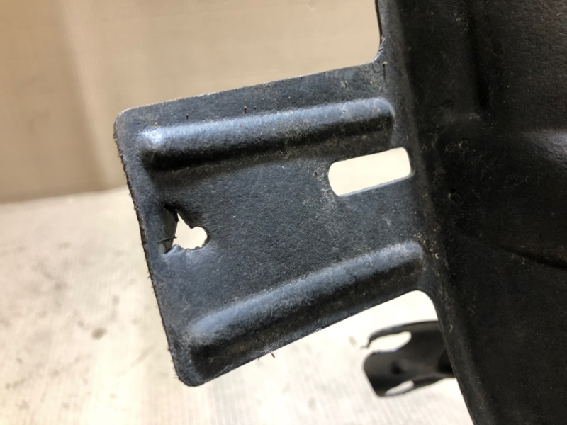 Подкрылок задний правый CHEROKEE 14- 2015 Внедорожник 2.4