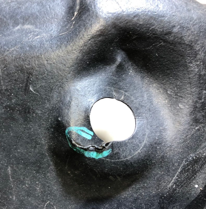 Подкрылок задний правый CHEROKEE 14- 2015 Внедорожник 2.4