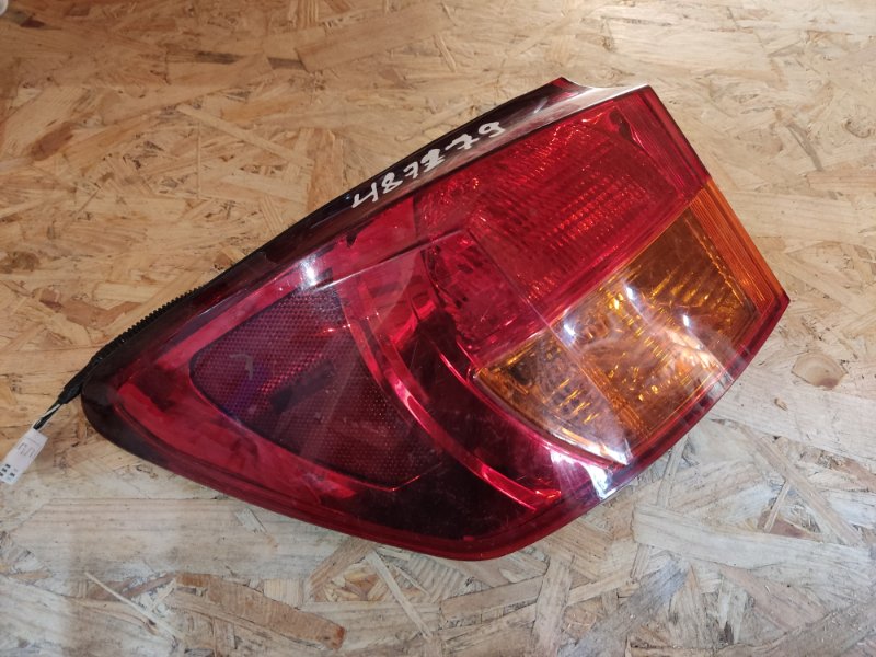 Фонарь наружный задний левый LEXUS IS250/350 05-13 81561-53171 Б/У