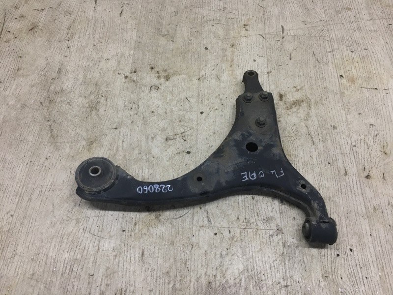 Рычаг передней подвески нижний передний левый HYUNDAI ELANTRA HD 06-11 2008 HD 2.0 G4GC 54500-2H000 Б/У