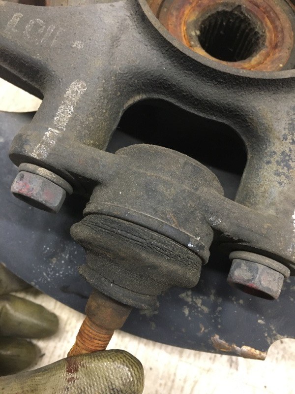 Кулак поворотный передний левый HYUNDAI ELANTRA HD 06-11 HD 2.0 G4GC