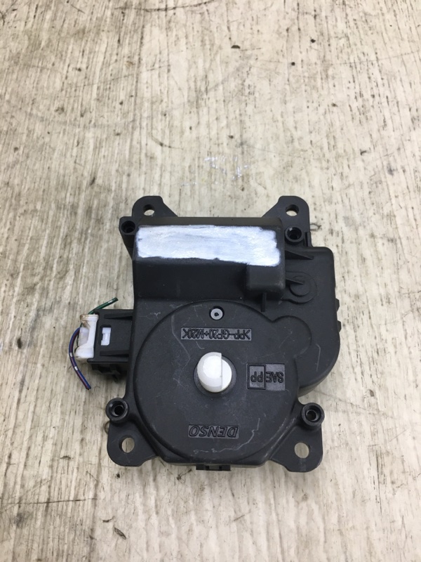 Моторчик заслонки печки CAMRY 30 02-06 2003 MCV30 Моторчик заслонки печки CAMRY 30 02-06 2003 MCV30