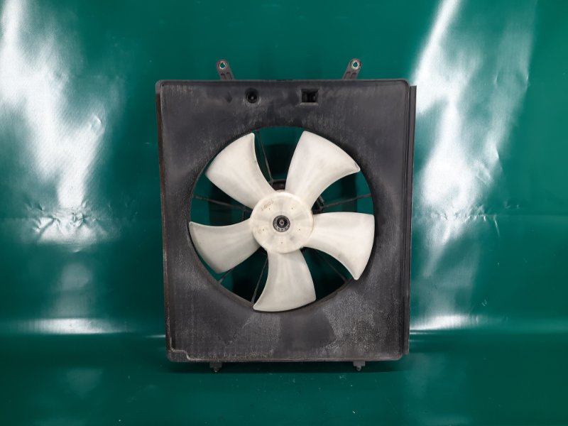 Диффузор вентилятора основного радиатора левый ACURA MDX (YD1) 00-06 2004 Внедорожник 3.5 19015-RDJ-A01 Б/У