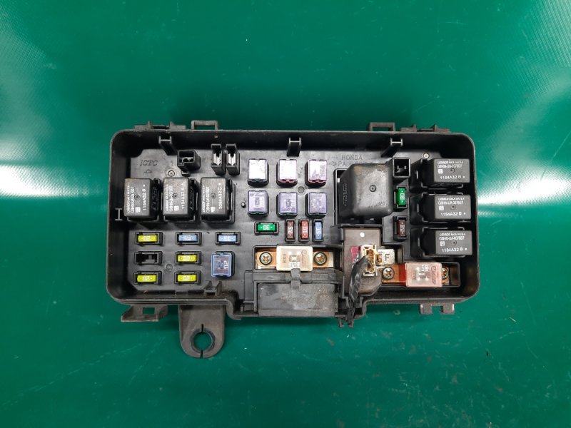 Блок предохранителей моторный отсек ACURA MDX (YD1) 00-06 2004 Внедорожник 3.5 38250-S3V-A11 Б/У