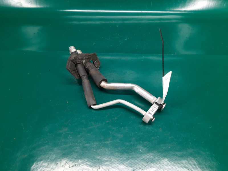 Запчасть трубка кондиционера ACURA MDX (YD1) 00-06 2004 Внедорожник 3.5 80215-S0X-A01 Б/У Трубка кондиционера ACURA MDX (YD1) 00-06 2004 Внедорожник 3.5 80215-S0X-A01 Б/У