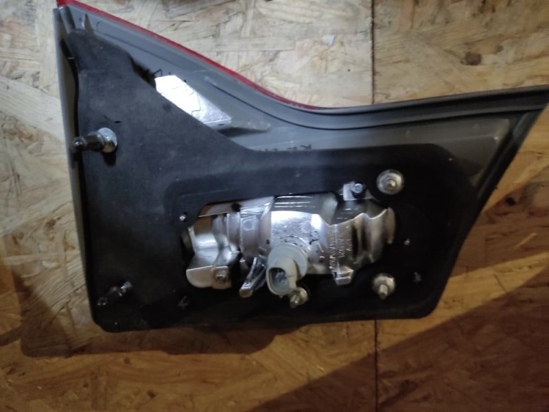 Фонарь внутренний задний левый MDX (YD2) 06-13 2009 YD2 3.7