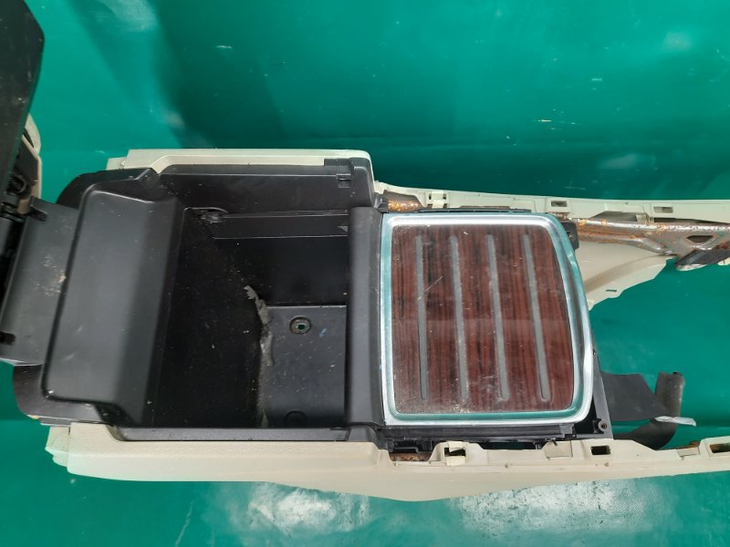 Подлокотник MDX (YD1) 00-06 2004 Внедорожник 3.5 Подлокотник MDX (YD1) 00-06 2004 Внедорожник 3.5