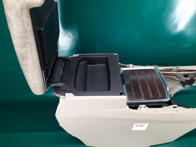 Подлокотник MDX (YD1) 00-06 2004 Внедорожник 3.5 Подлокотник MDX (YD1) 00-06 2004 Внедорожник 3.5