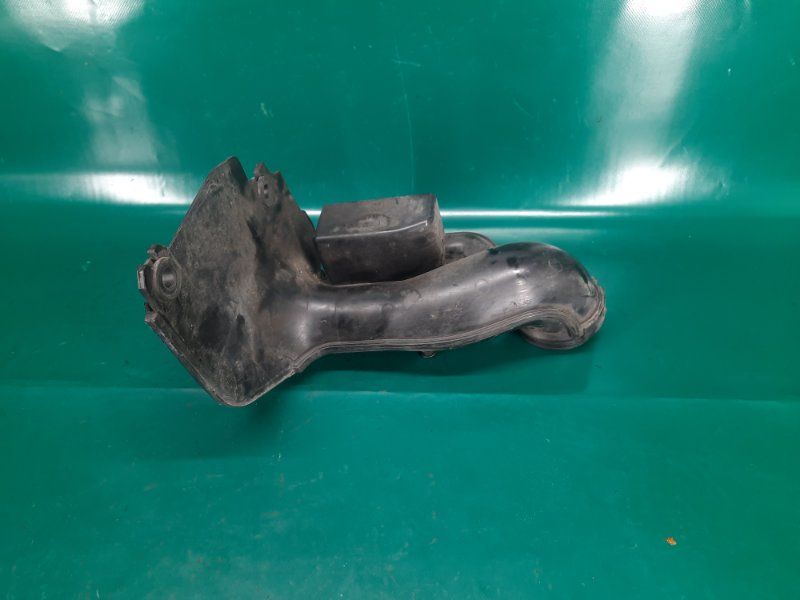 Воздухозаборник MAZDA CX-7 06-12 Внедорожник 2.3