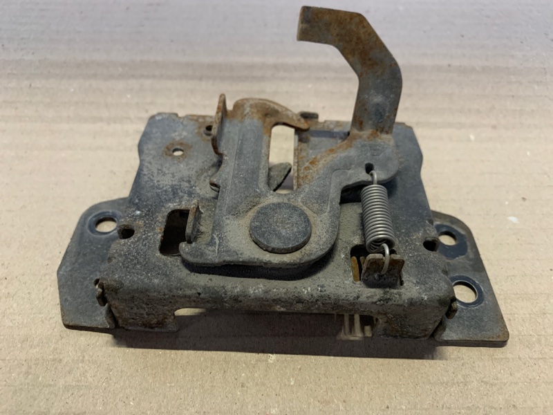 Замок капота PAJERO 06-21 Замок капота PAJERO 06-21