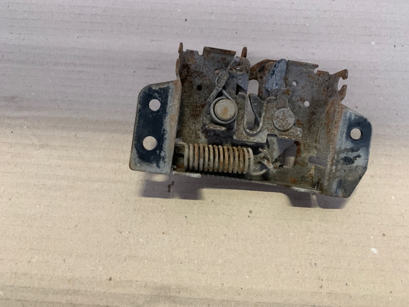 Замок капота PAJERO 06-21 Замок капота PAJERO 06-21