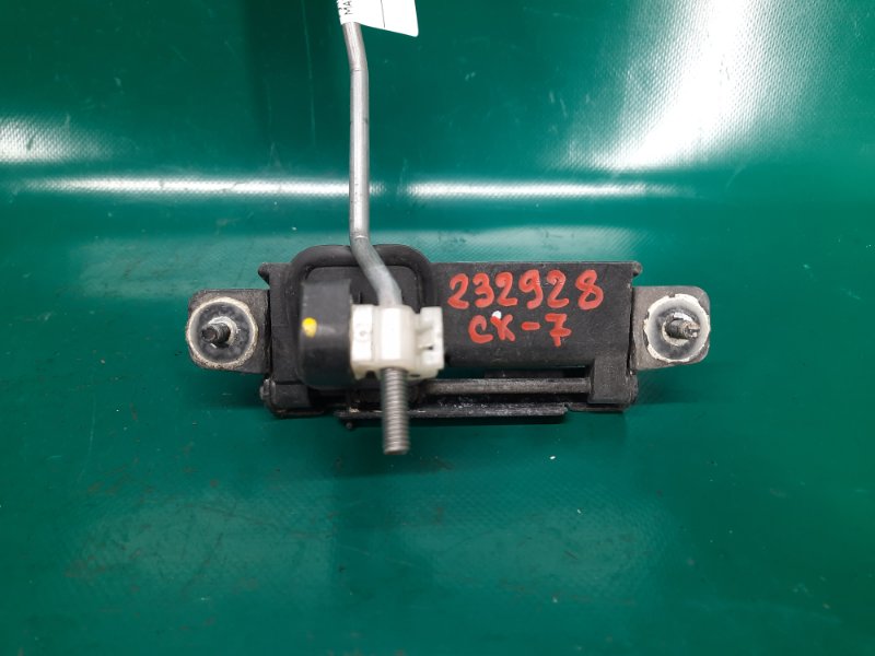 Ручка двери багажника CX-7 06-12 2010 Внедорожник 2.3