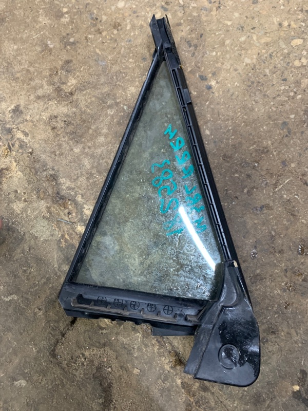 Стекло двери глухое заднее правое MAZDA 3 BL 09-13 Хэтчбек