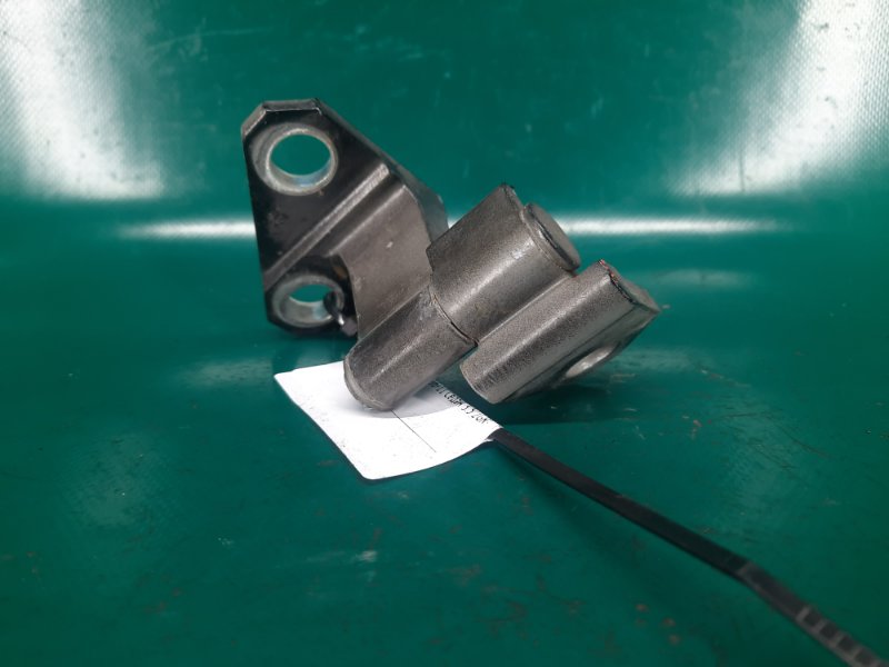 Петля двери нижняя передняя левая LEXUS GS350 GS300 05-11 Седан 3.5 2GR-FSE