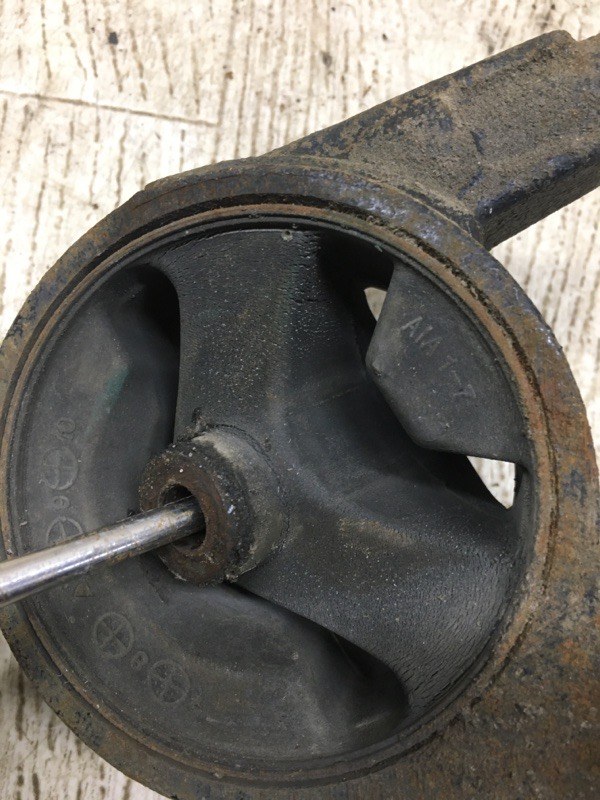 Подушка двигателя RIO JB 2005-2011 2006-2011 JB