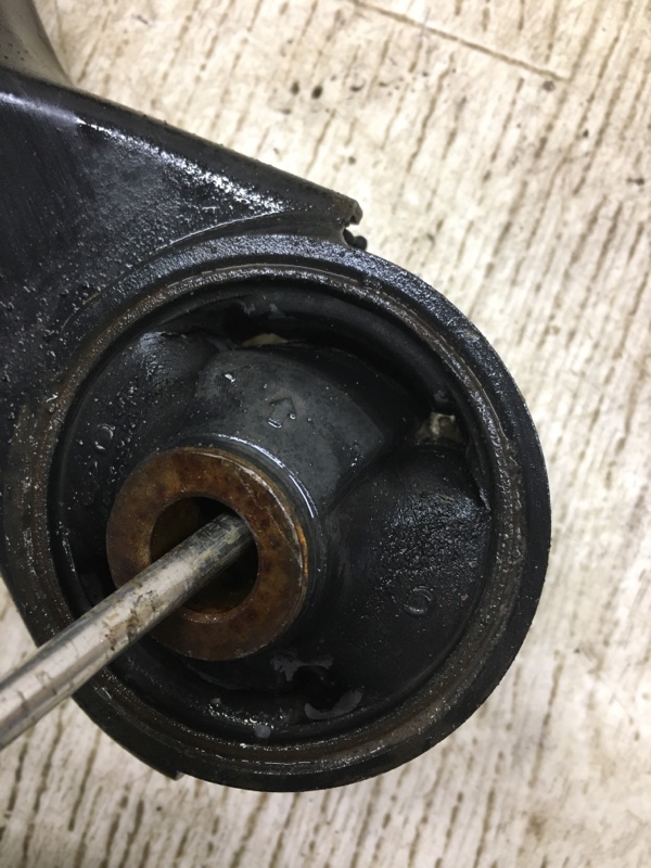 Рычаг передней подвески нижний левый HYUNDAI ELANTRA HD 06-11