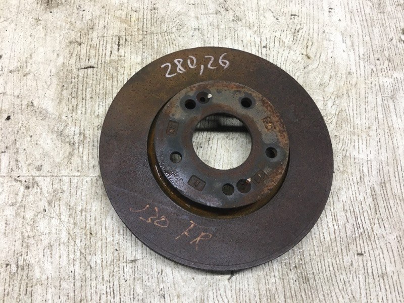 Запчасть тормозной диск передний правый HYUNDAI I30 FD 07-12 FD 517121H100 Б/У Тормозной диск передний правый HYUNDAI I30 FD 07-12 FD 517121H100 Б/У