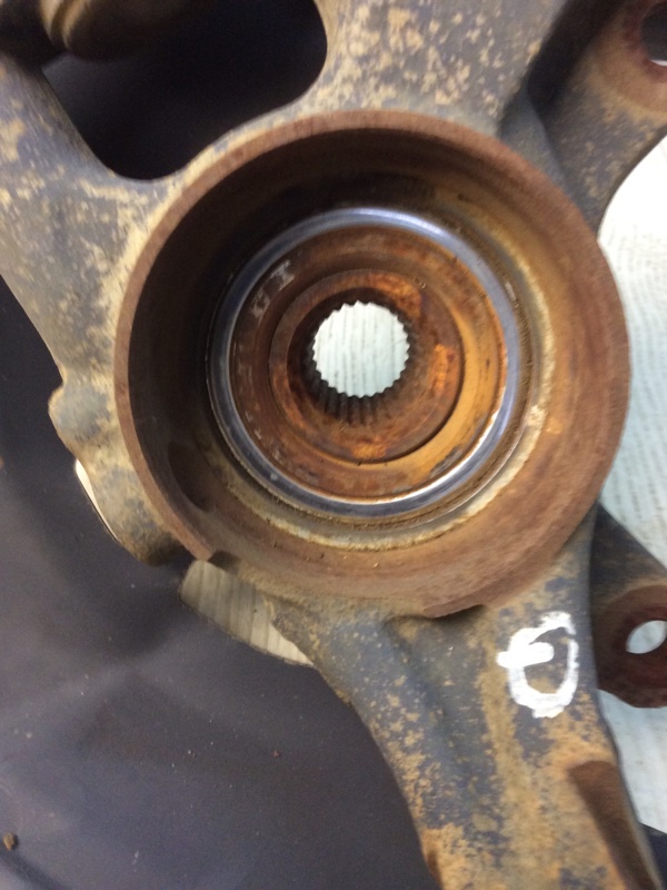 Кулак поворотный передний левый ELANTRA HD 06-11