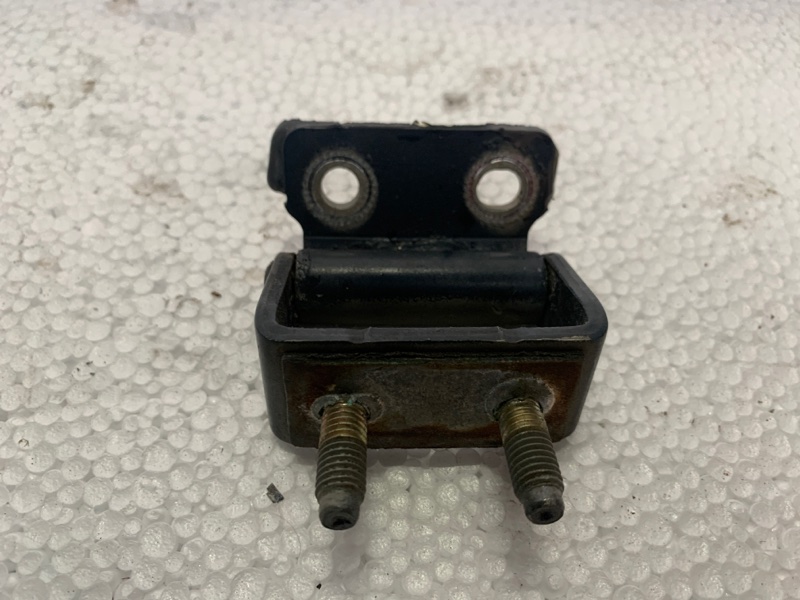 Петля крышки багажника правая SANTA FE (CM) 05-12 2006-2009 CM 2.2CRDI D4EB Петля крышки багажника правая SANTA FE (CM) 05-12 2006-2009 CM 2.2CRDI D4EB