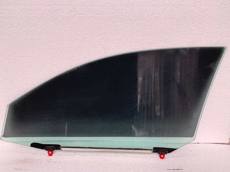 Стекло двери переднее правое TOYOTA AVALON 05-12 GSX30 3.5 2GR-FE