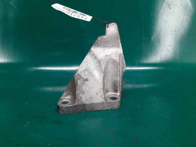 Кронштейн двигателя правый LEXUS GS350 GS300 05-11 Седан 3.5 2GR-FSE Кронштейн двигателя правый LEXUS GS350 GS300 05-11 Седан 3.5 2GR-FSE