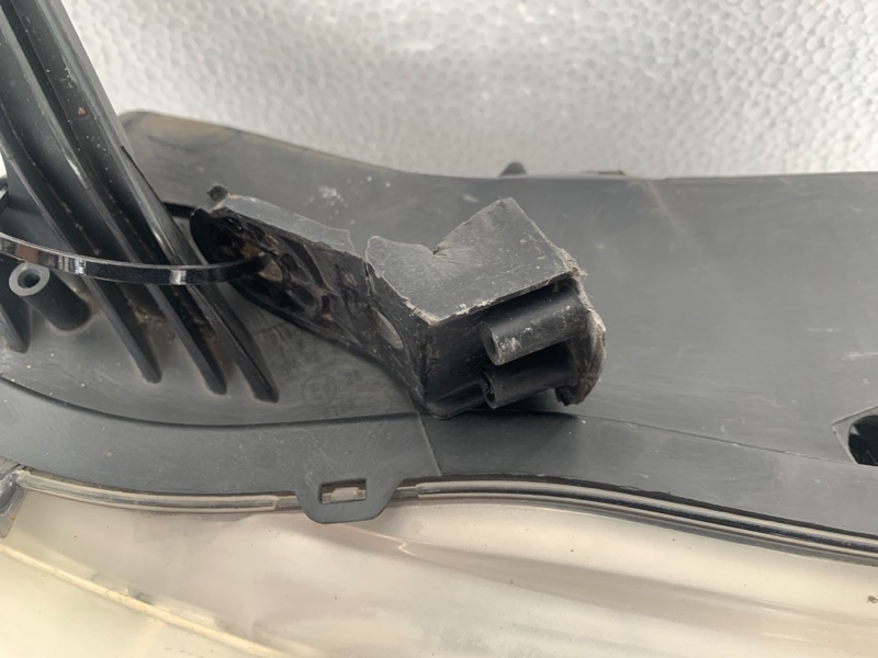 Фара правая PAJERO 06-21 Внедорожник