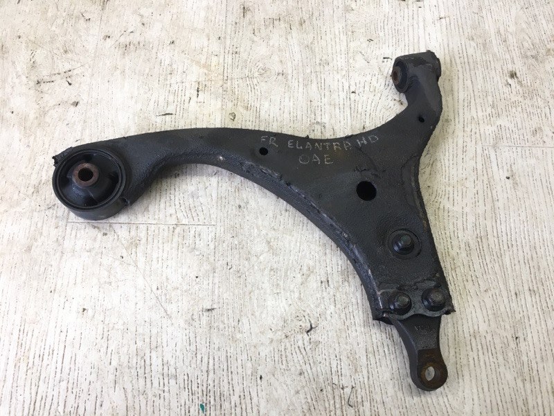 Рычаг передней подвески нижний передний правый HYUNDAI ELANTRA HD 06-11 2006-2010 HD 54501-2H000 Б/У