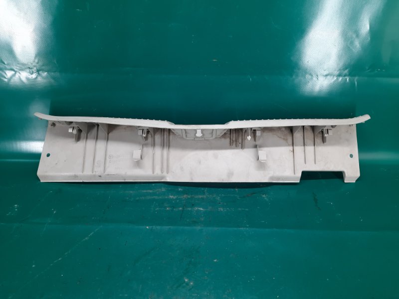 Накладка панели багажника внутренняя MAZDA CX-7 06-12 Внедорожник 2.3 Накладка панели багажника внутренняя MAZDA CX-7 06-12 Внедорожник 2.3