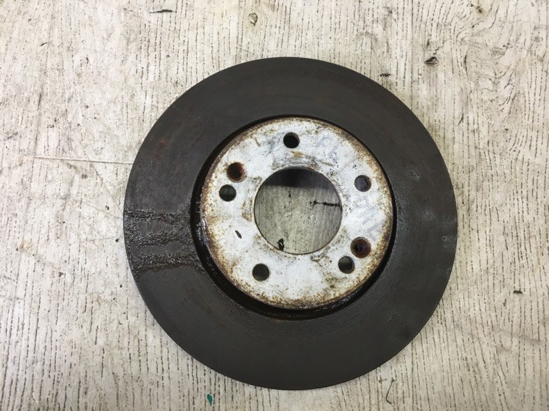 Запчасть тормозной диск передний HYUNDAI I30 FD 07-12 FD 517121H100 Б/У Тормозной диск передний HYUNDAI I30 FD 07-12 FD 517121H100 Б/У