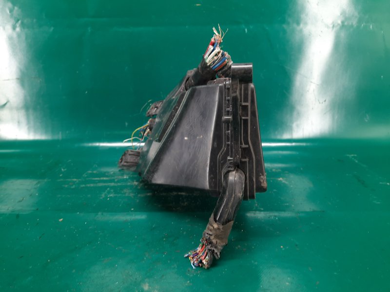 Блок предохранителей моторный отсек GS350 GS300 05-11 2008 Седан 3.5 2GR-FSE Блок предохранителей моторный отсек GS350 GS300 05-11 2008 Седан 3.5 2GR-FSE