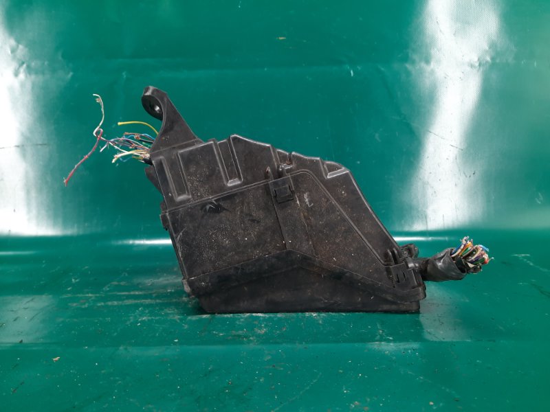 Блок предохранителей моторный отсек GS350 GS300 05-11 2008 Седан 3.5 2GR-FSE Блок предохранителей моторный отсек GS350 GS300 05-11 2008 Седан 3.5 2GR-FSE