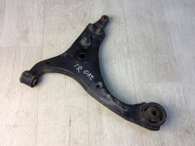 Рычаг передней подвески нижний передний правый HYUNDAI ELANTRA HD 06-11 2.0 G4KD 54501-2H000 Б/У