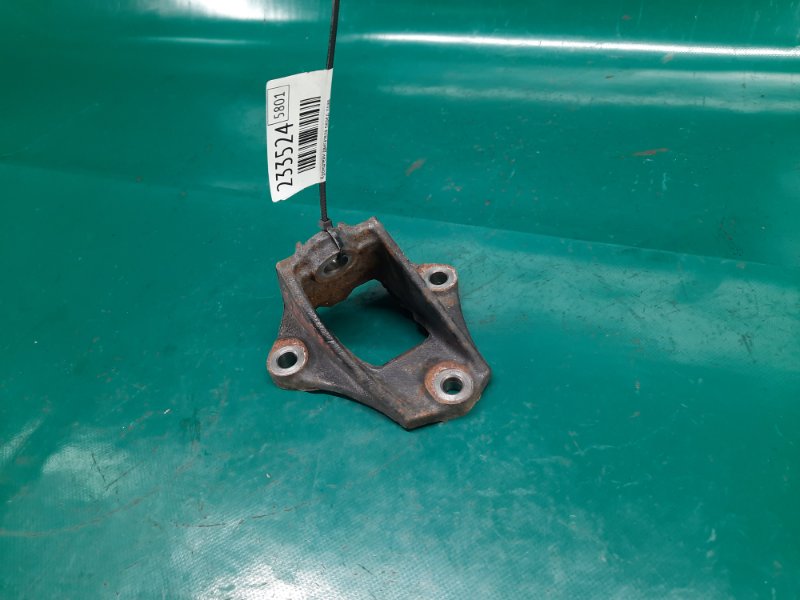 Кронштейн опоры двигателя передний правый TOYOTA VENZA 09-16 2011 Внедорожник 3.5 2GR-FE 12311-0P020 Б/У