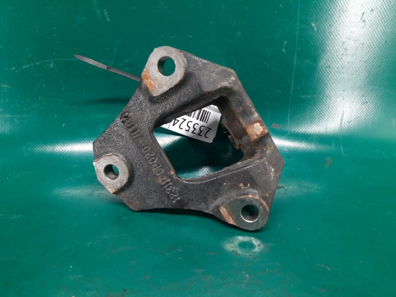 Кронштейн опоры двигателя передний правый TOYOTA VENZA 09-16 Внедорожник 3.5 2GR-FE