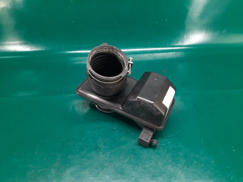 Запчасть резонатор воздушного фильтра TOYOTA VENZA 09-16 2011 Внедорожник 3.5 2GR-FE 17881-0P070 Б/У Резонатор воздушного фильтра TOYOTA VENZA 09-16 2011 Внедорожник 3.5 2GR-FE 17881-0P070 Б/У