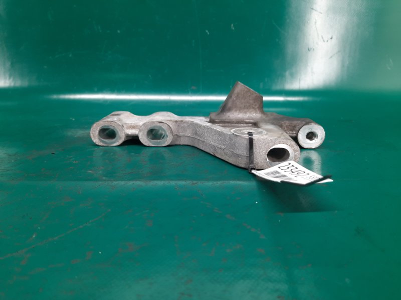 Кронштейн опоры двигателя правый VENZA 09-16 2011 Внедорожник 3.5 2GR-FE