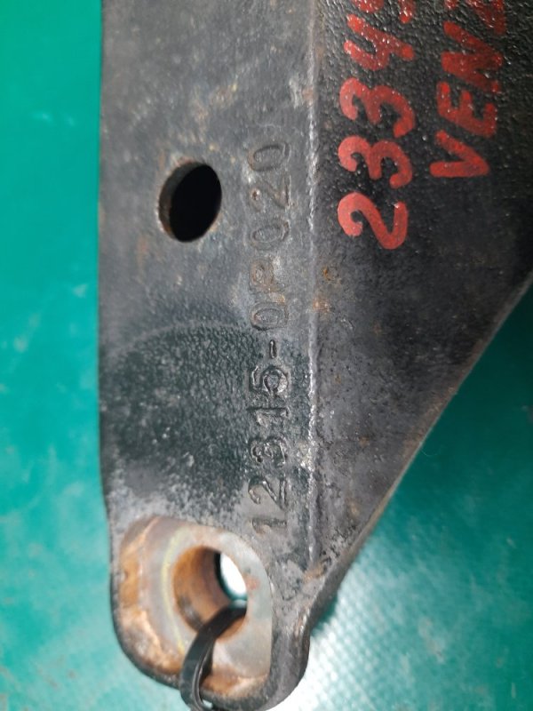 Кронштейн двигателя правый VENZA 09-16 2011 Внедорожник 3.5 2GR-FE