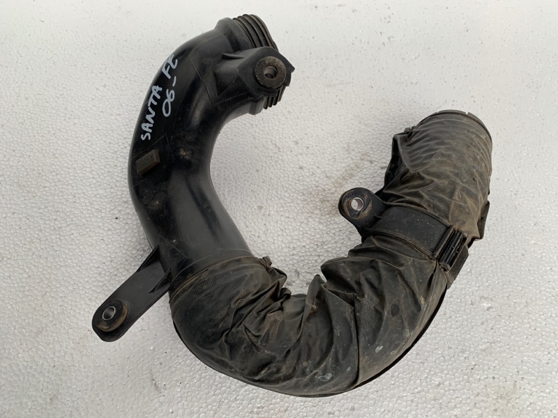 Патрубок воздушного фильтра SANTA FE (CM) 05-12 2006-2009 CM