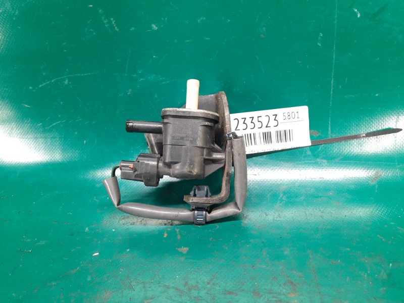 Клапан электромагнитный (вакуумный) TOYOTA VENZA 09-16 2011 Внедорожник 3.5 2GR-FE 90910-12276 Б/У