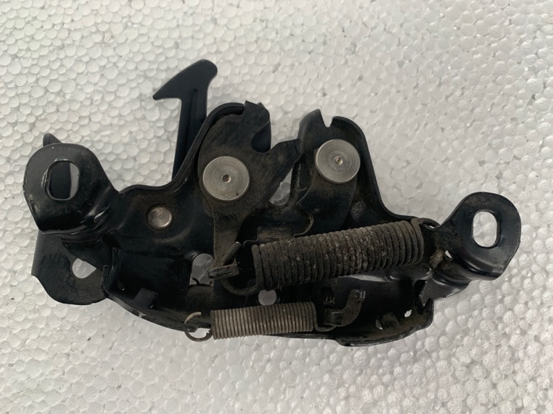 Замок капота TIIDA/VERSA C11 04-11 Замок капота TIIDA/VERSA C11 04-11