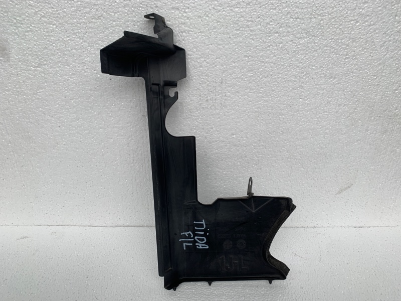 Дефлектор радиатора левый NISSAN TIIDA/VERSA C11 04-11 62823-1JY0A Б/У