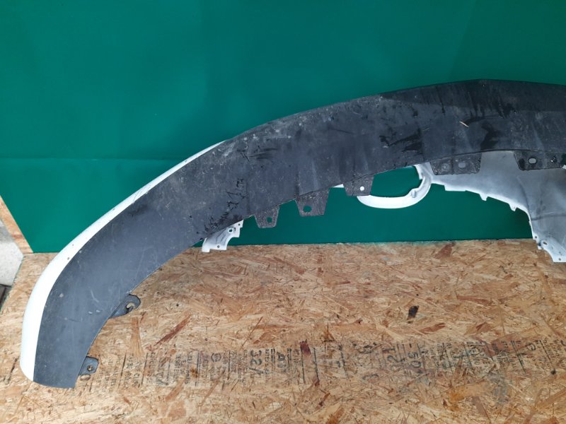 Бампер передний CX-7 06-12 2010 Внедорожник 2.3