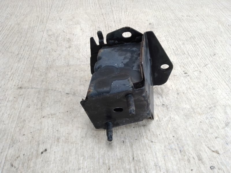 Кронштейн усилителя заднего бампера левый ROGUE 08-15 2010 S35 2.5 QR25DE